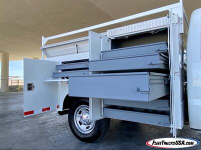 2012 Ford F-350 Super Duty XL  Utility Service Body w/ Tommy Lift Gate - Photo 60 - Las Vegas, NV 89103