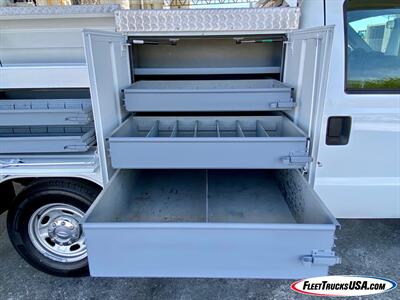 2012 Ford F-350 Super Duty XL  Utility Service Body w/ Tommy Lift Gate - Photo 59 - Las Vegas, NV 89103