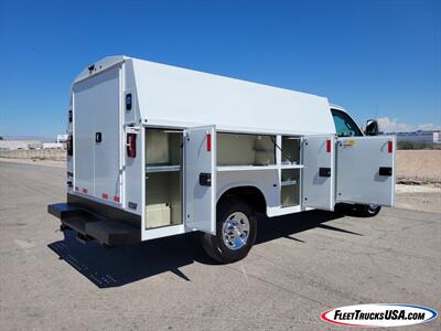 2017 Chevrolet Express Cutaway 3500  KUV - Photo 4 - Las Vegas, NV 89103