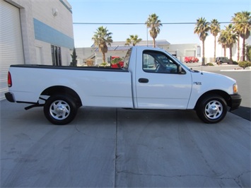 2001 Ford F-150 XL, F150, F-150, 8 Foot Fleet Side Bed, Long Bed   - Photo 8 - Las Vegas, NV 89103