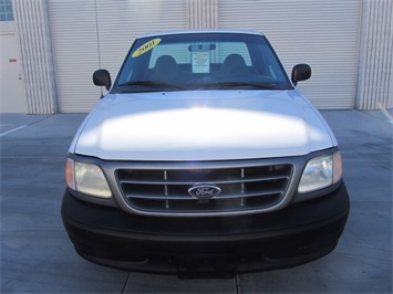 2001 Ford F-150 XL, F150, F-150, 8 Foot Fleet Side Bed, Long Bed   - Photo 10 - Las Vegas, NV 89103