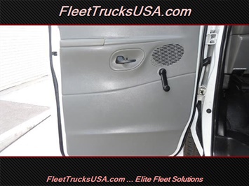 2004 Ford E-Series Cargo E-350 SD   - Photo 40 - Las Vegas, NV 89103