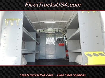 2004 Ford E-Series Cargo E-350 SD   - Photo 22 - Las Vegas, NV 89103