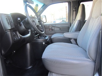 2005 Chevrolet Express 2500 Cargo   - Photo 9 - Las Vegas, NV 89103