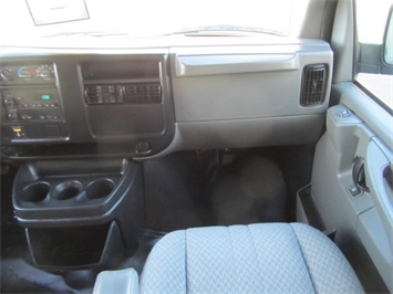 2005 Chevrolet Express 2500 Cargo   - Photo 27 - Las Vegas, NV 89103