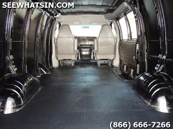 2005 Chevrolet Express 2500 Cargo   - Photo 2 - Las Vegas, NV 89103