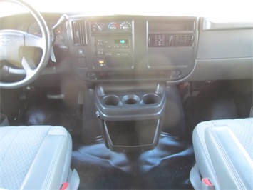 2005 Chevrolet Express 2500 Cargo   - Photo 28 - Las Vegas, NV 89103