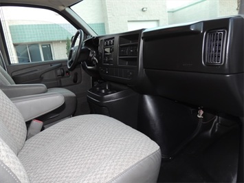 2009 Chevrolet Express 2500 Cargo   - Photo 31 - Las Vegas, NV 89103