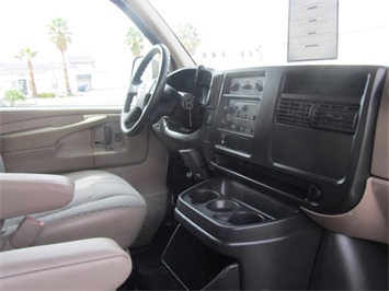 2005 Chevrolet Express 3500 Cargo   - Photo 13 - Las Vegas, NV 89103