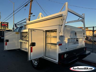 2015 Chevrolet Silverado 2500 4WD Crew Cab w/ Enclosed Telescopic Utility  Service Body Truck - Photo 2 - Las Vegas, NV 89103