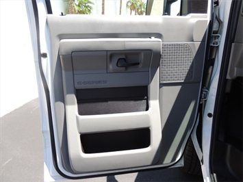 2009 Ford E-Series Cargo E-250, E250, Econoline, used cargo van, cargo vans   - Photo 18 - Las Vegas, NV 89103