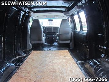 2005 Chevrolet Express 2500 Cargo   - Photo 3 - Las Vegas, NV 89103