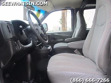 2005 Chevrolet Express 2500 Cargo   - Photo 2 - Las Vegas, NV 89103