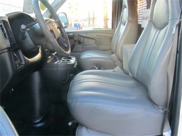 2004 Chevrolet Express 3500 Cargo   - Photo 5 - Las Vegas, NV 89103