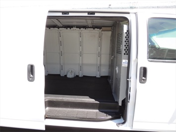 2005 Chevrolet Express 3500 One Ton EXTENDED Cargo Van !   - Photo 22 - Las Vegas, NV 89103