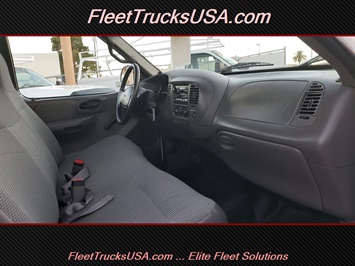 2001 Ford F-150 XL Fleet Work Truck, 8 Foot Long Bed   - Photo 21 - Las Vegas, NV 89103