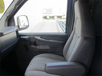 2006 Chevrolet Express 3500 Cargo   - Photo 36 - Las Vegas, NV 89103