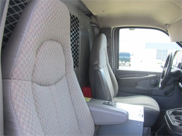 2006 Chevrolet Express 3500 Cargo   - Photo 46 - Las Vegas, NV 89103