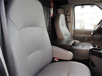 2006 Ford E-Series Cargo E-250 Cargo Van, E250, E-Series, Ford Cargo   - Photo 34 - Las Vegas, NV 89103