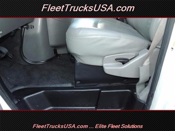 2005 Ford E-Series Cargo E-350 SD Diesel, Extended cargo van, Diesel   - Photo 17 - Las Vegas, NV 89103