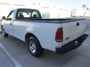 2001 Ford F-150 XL, F150, F-150, 8 Foot Fleet Side Bed, Long Bed   - Photo 12 - Las Vegas, NV 89103