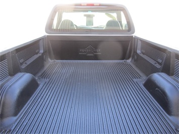 2001 Ford F-150 XL, F150, F-150, 8 Foot Fleet Side Bed, Long Bed   - Photo 13 - Las Vegas, NV 89103