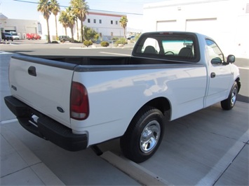 2001 Ford F-150 XL, F150, F-150, 8 Foot Fleet Side Bed, Long Bed   - Photo 11 - Las Vegas, NV 89103