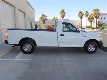 2001 Ford F-150 XL, F150, F-150, 8 Foot Fleet Side Bed, Long Bed   - Photo 4 - Las Vegas, NV 89103