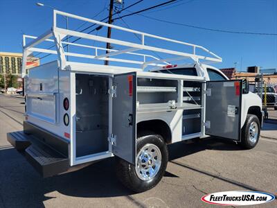 2011 Chevrolet Silverado Enclosed Telescopic Utility Truck  4WD Former Gov Truck! - Photo 2 - Las Vegas, NV 89103