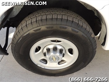 2006 Chevrolet Express 3500 Cargo   - Photo 18 - Las Vegas, NV 89103