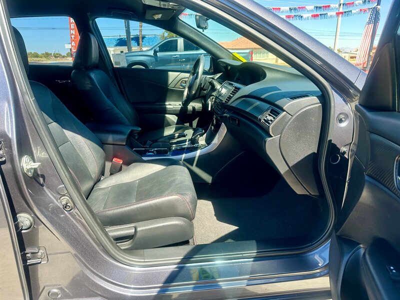 2017 Honda Accord Sport Special Edition   - Photo 12 - Ridgecrest, CA 93555