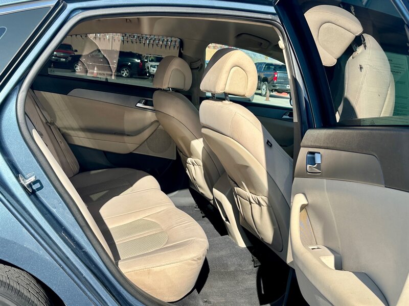 2016 Hyundai Sonata SE   - Photo 12 - Ridgecrest, CA 93555