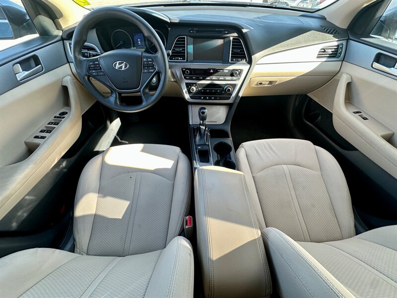 2016 Hyundai Sonata SE   - Photo 8 - Ridgecrest, CA 93555