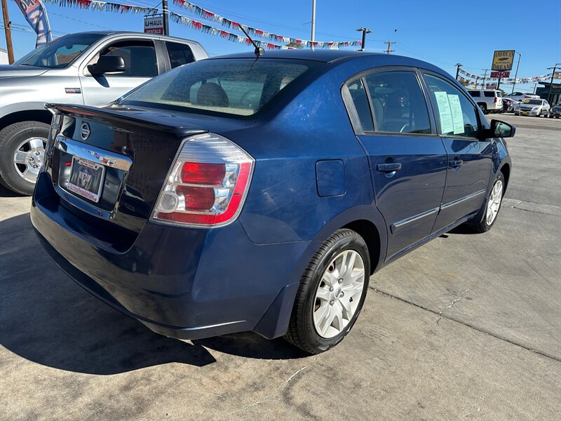 2012 Nissan Sentra 2.0 photo 4