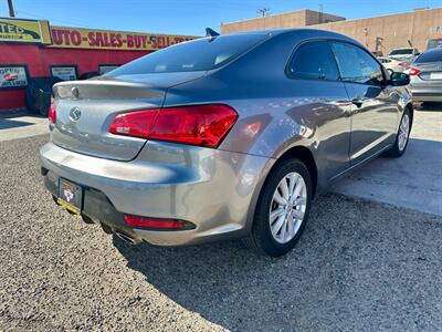 2014 Kia Forte EX  Koup - Photo 4 - Ridgecrest, CA 93555