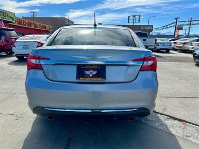 2014 Chrysler 200 Series Limited   - Photo 5 - Ridgecrest, CA 93555