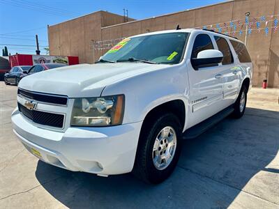 2009 Chevrolet Suburban LT   - Photo 1 - Ridgecrest, CA 93555