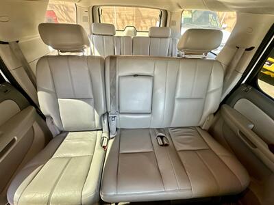2009 Chevrolet Suburban LT   - Photo 10 - Ridgecrest, CA 93555