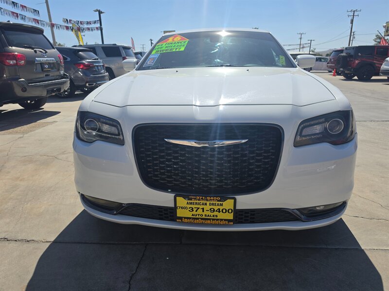 2016 Chrysler 300 Series S  
