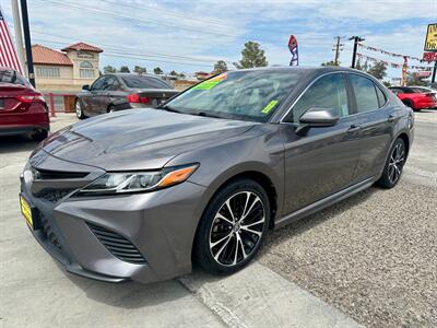 2019 Toyota Camry SE Sedan