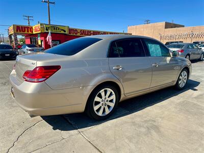 2006 Toyota Avalon XLS   - Photo 5 - Ridgecrest, CA 93555