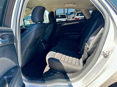 2019 Ford Fusion SE   - Photo 6 - Ridgecrest, CA 93555