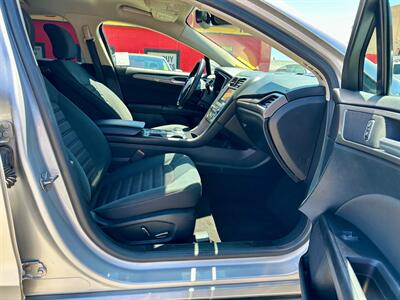 2019 Ford Fusion SE   - Photo 10 - Ridgecrest, CA 93555