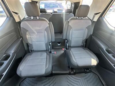 2019 Chevrolet Traverse LT Cloth   - Photo 10 - Ridgecrest, CA 93555