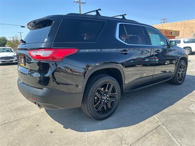 2019 Chevrolet Traverse LT Cloth   - Photo 4 - Ridgecrest, CA 93555