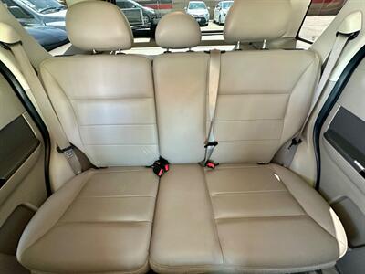 2009 Ford Escape Hybrid Limited   - Photo 10 - Ridgecrest, CA 93555