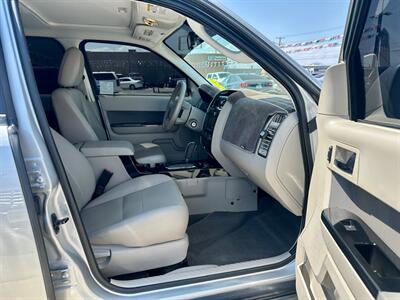 2009 Ford Escape Hybrid Limited   - Photo 13 - Ridgecrest, CA 93555