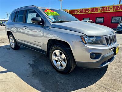 2014 Jeep Compass Sport   - Photo 3 - Ridgecrest, CA 93555