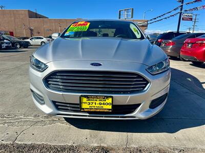 2013 Ford Fusion SE   - Photo 2 - Ridgecrest, CA 93555