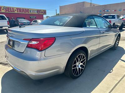 2014 Chrysler 200 Touring   - Photo 4 - Ridgecrest, CA 93555